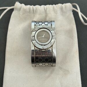 MAKE AN OFFER! Gucci Silver Twirl watch with Intricate Band